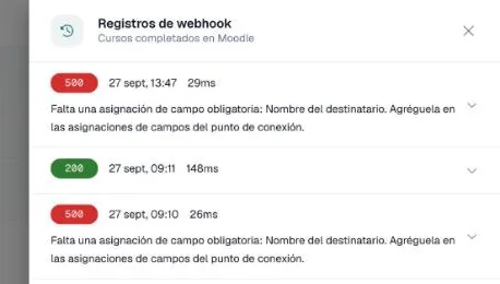 Panel Registros de webhook con una entrega correcta y dos fallos que explican una asignación de campo faltante