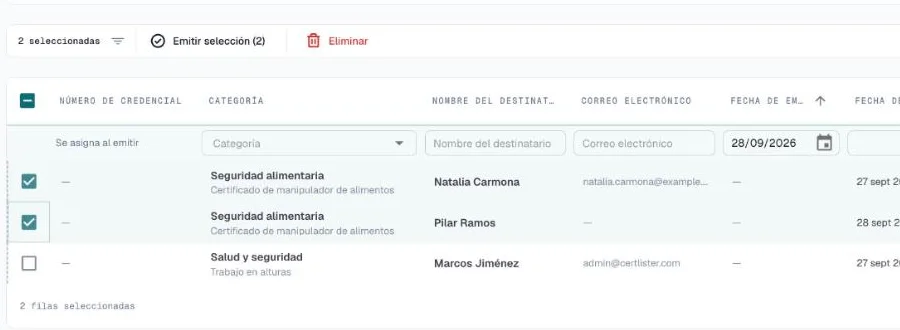 Dos borradores marcados con el botón Emitir selección en la barra de acciones
