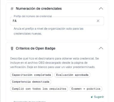 Sección Criterios de Open Badge con botones predefinidos y un texto de criterios