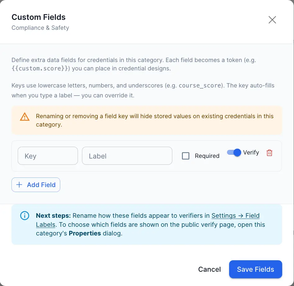 Configuration des attributs personnalisés d'attestations dans CertLister