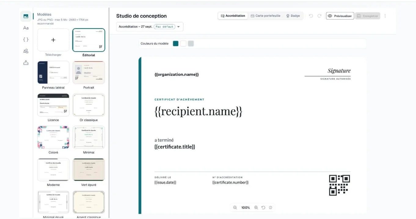 Panneau Modèles avec la carte Téléverser et les vignettes des modèles à côté du design Éditorial