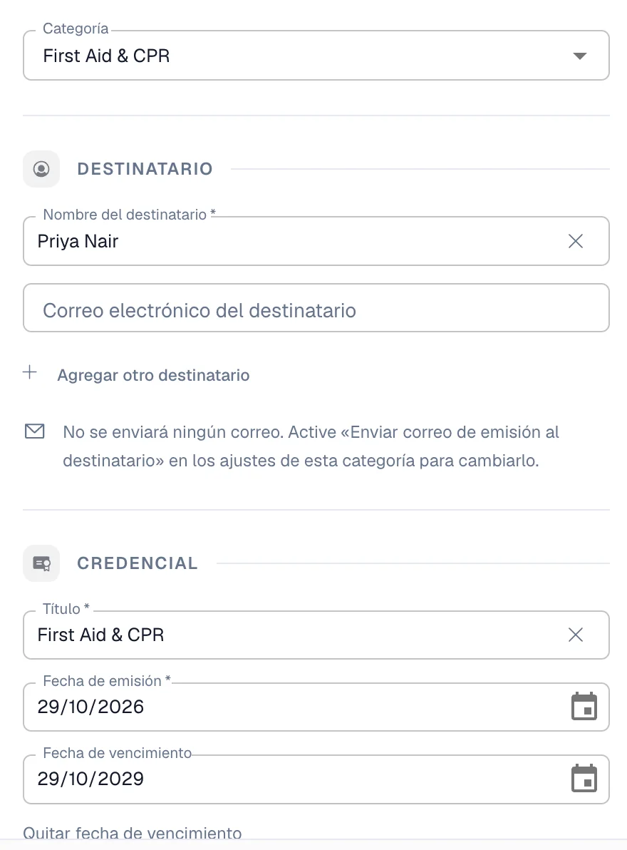 Formulario de emisión de una credencial First Aid & CPR con una fecha de emisión y una fecha de vencimiento tres años después