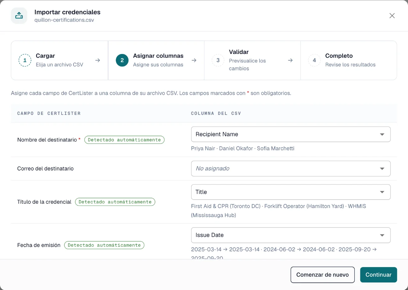 Importación de credenciales, paso 2 Asignar columnas: los campos de CertLister asignados a las columnas de un archivo CSV