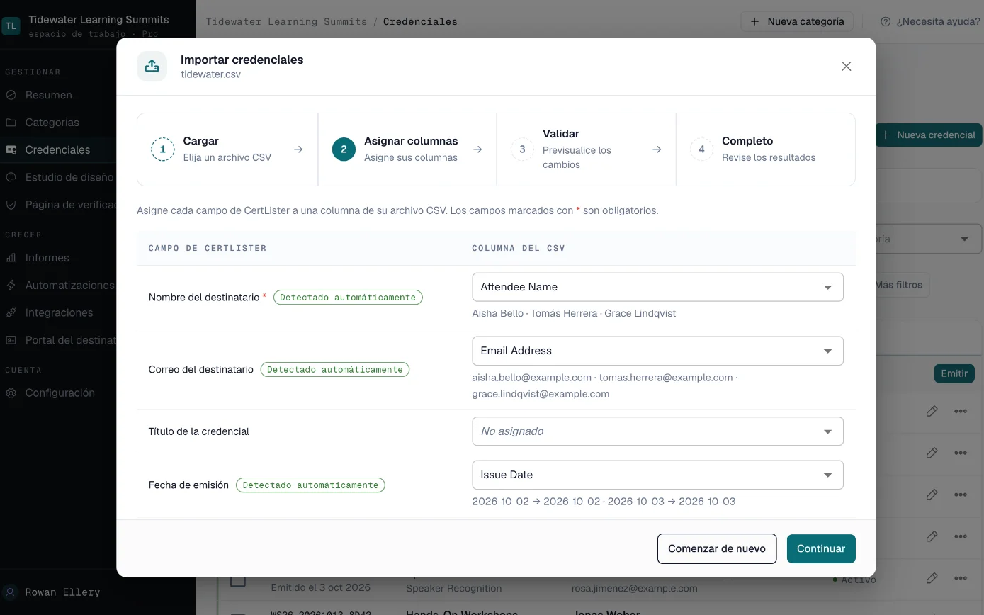 Pantalla de importación que asocia las columnas de una lista de asistencia con el nombre del asistente, el correo y la fecha de emisión
