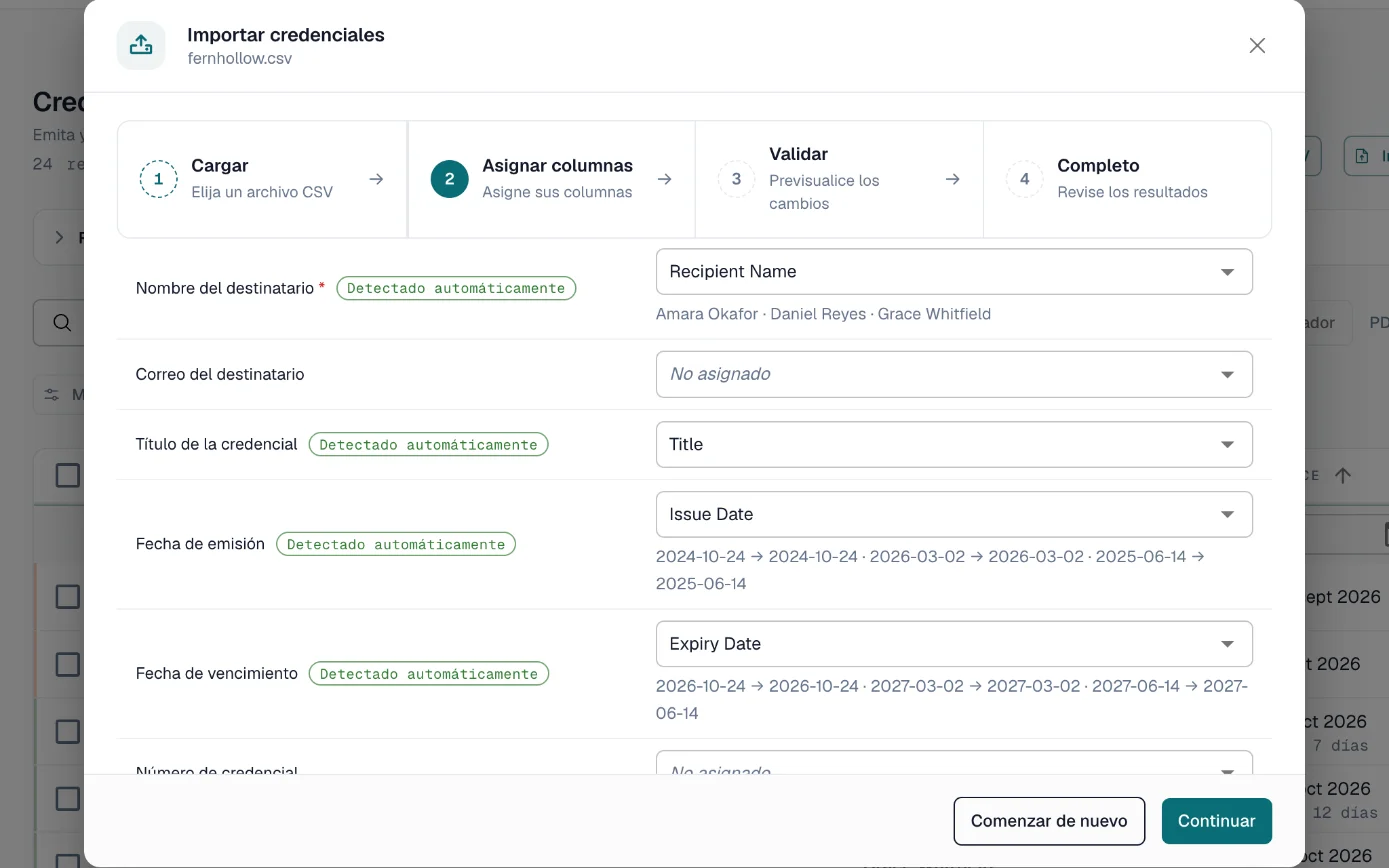 Pantalla de importación que asocia las columnas de una hoja de certificaciones con el nombre, la certificación y la fecha de vencimiento