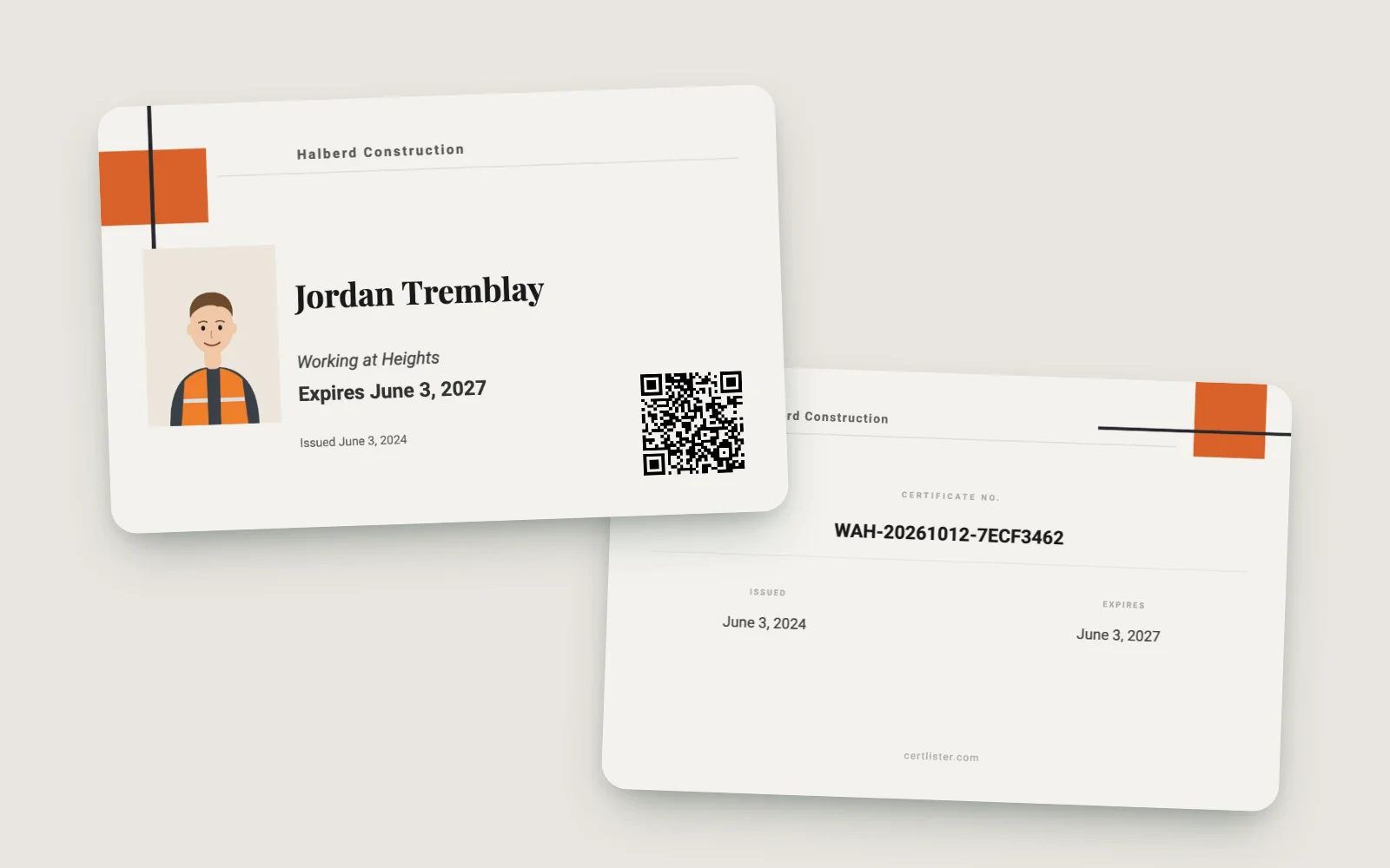 Tarjeta de bolsillo de un trabajador de Halberd Construction con foto, nombre de la certificación, fecha de vencimiento y código QR
